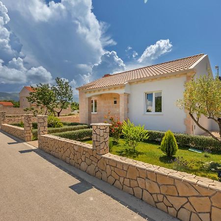Apartment Holiday Home Doma, Cilipi Near Dubrovnik 部屋 写真
