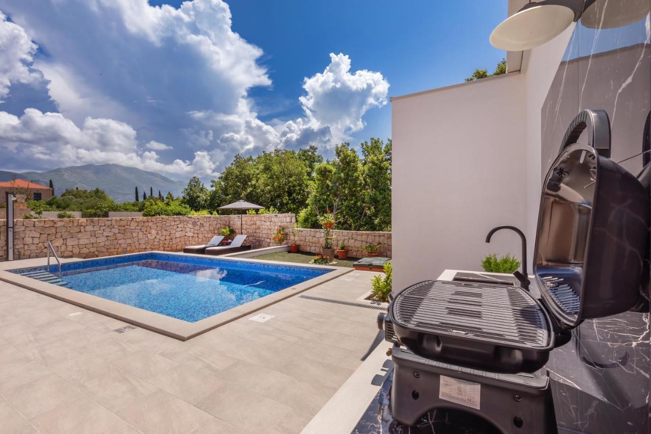 Apartment Holiday Home Doma, Cilipi Near Dubrovnik エクステリア 写真