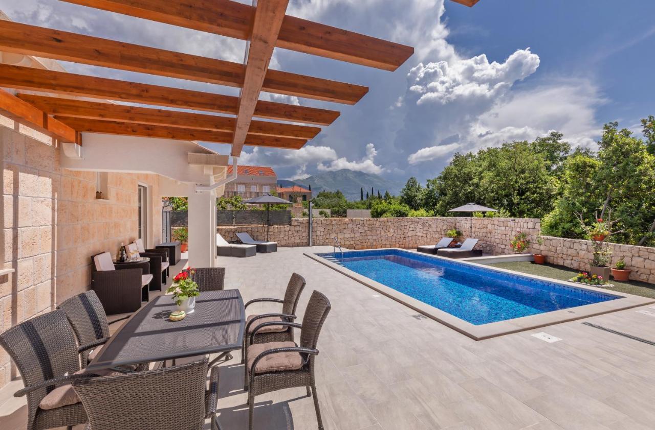 Apartment Holiday Home Doma, Cilipi Near Dubrovnik エクステリア 写真