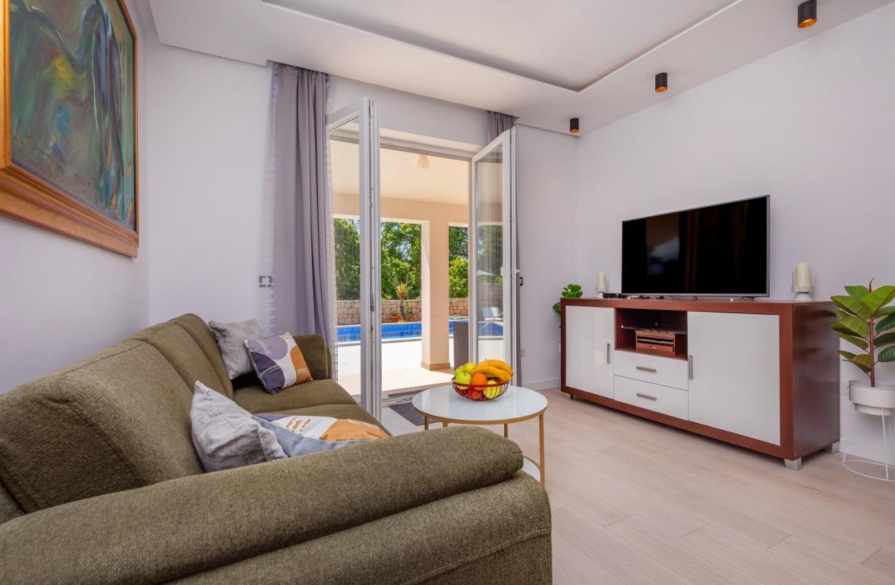 Apartment Holiday Home Doma, Cilipi Near Dubrovnik エクステリア 写真