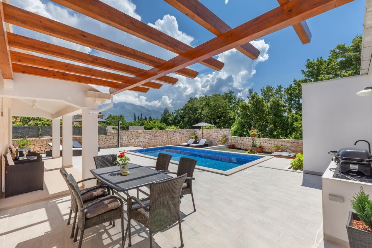 Apartment Holiday Home Doma, Cilipi Near Dubrovnik エクステリア 写真