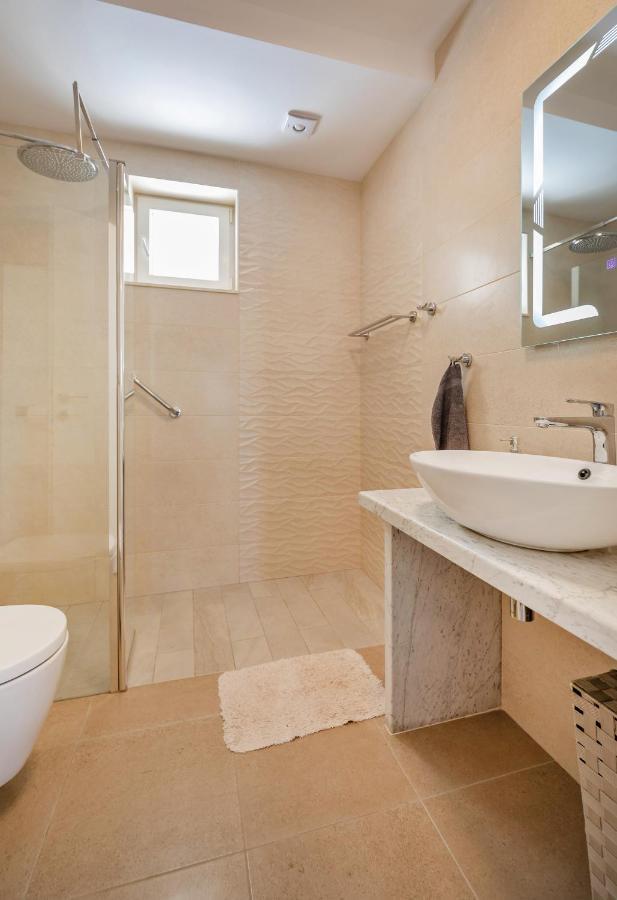 Apartment Holiday Home Doma, Cilipi Near Dubrovnik エクステリア 写真