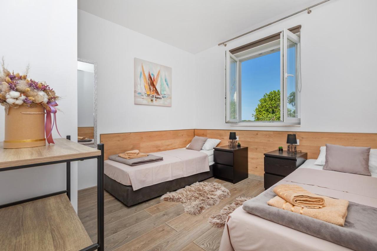 Apartment Holiday Home Doma, Cilipi Near Dubrovnik エクステリア 写真