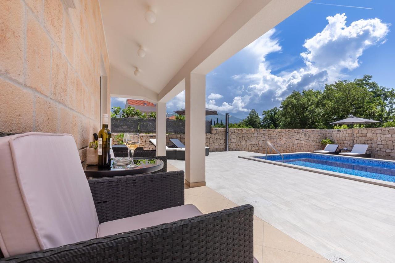 Apartment Holiday Home Doma, Cilipi Near Dubrovnik エクステリア 写真