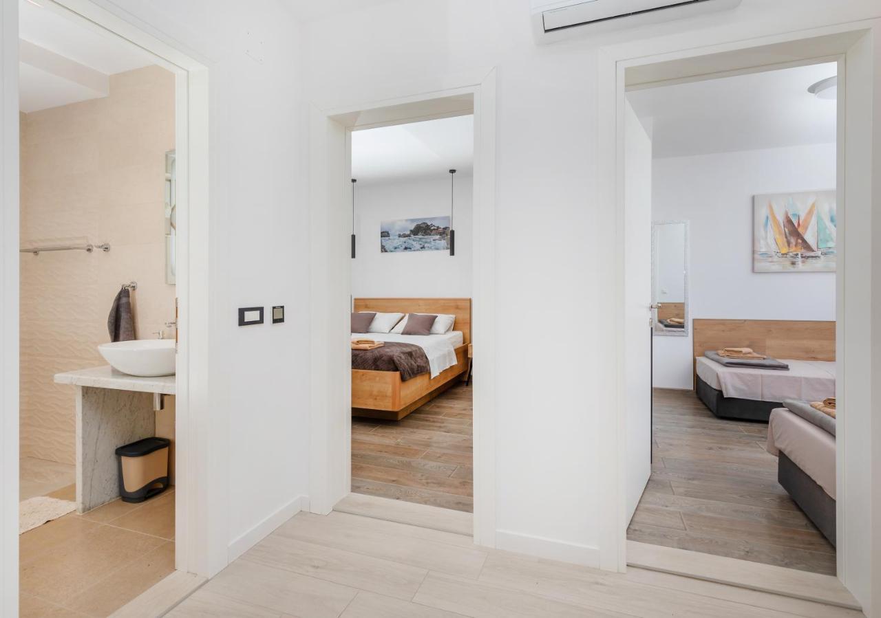 Apartment Holiday Home Doma, Cilipi Near Dubrovnik エクステリア 写真
